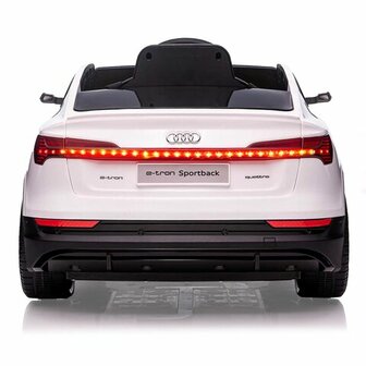 Accuvoertuig Audi E-tron Sportback Wit - 12V 2,4GHz