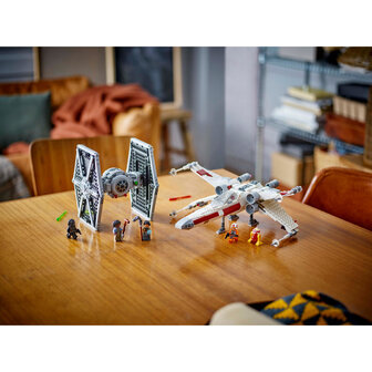 LEGO Star Wars TIE Fighter en X-wing combi