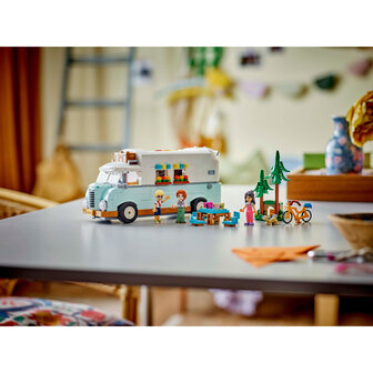 LEGO Friends Camperavontuur met vrienden