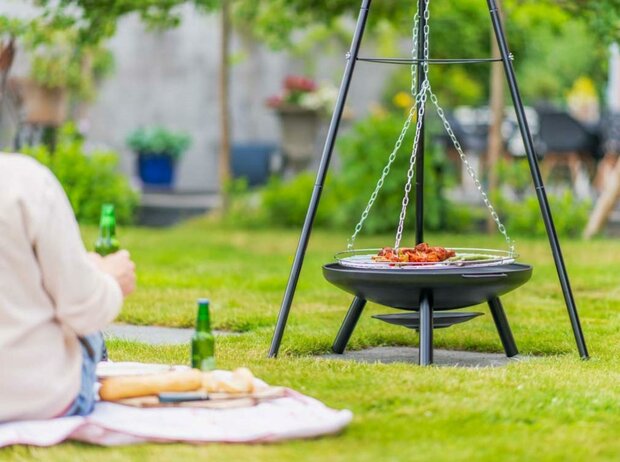 Barbecue Tripod met vuurschaal