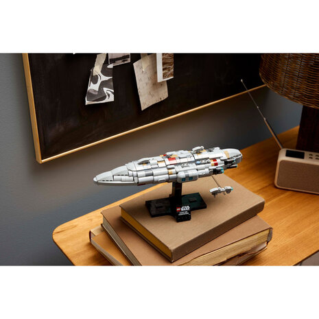 LEGO Star Wars Home One Starcruiser